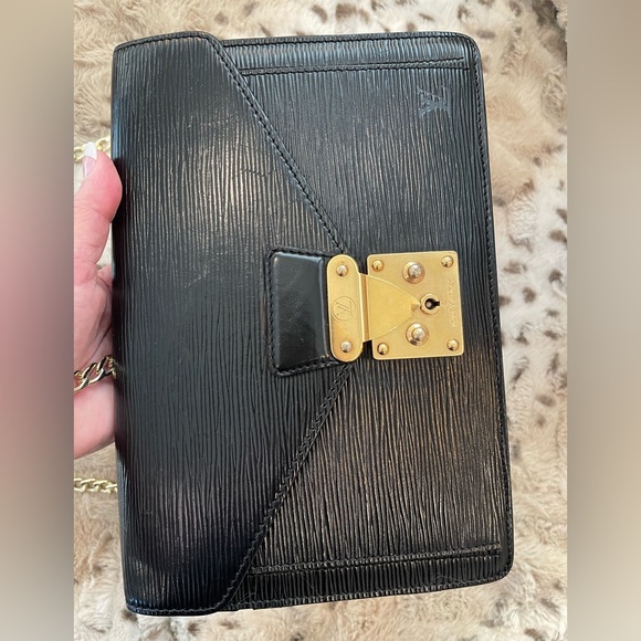 #20 LOUIS VUITTON EPI LEATHER CLUTCH/CROSSBODY BAG - Picture 4 of 15
